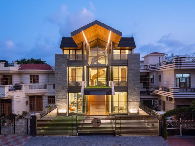 CASCADE HOUSE