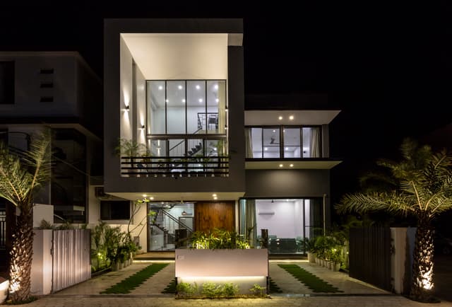 Skybox House