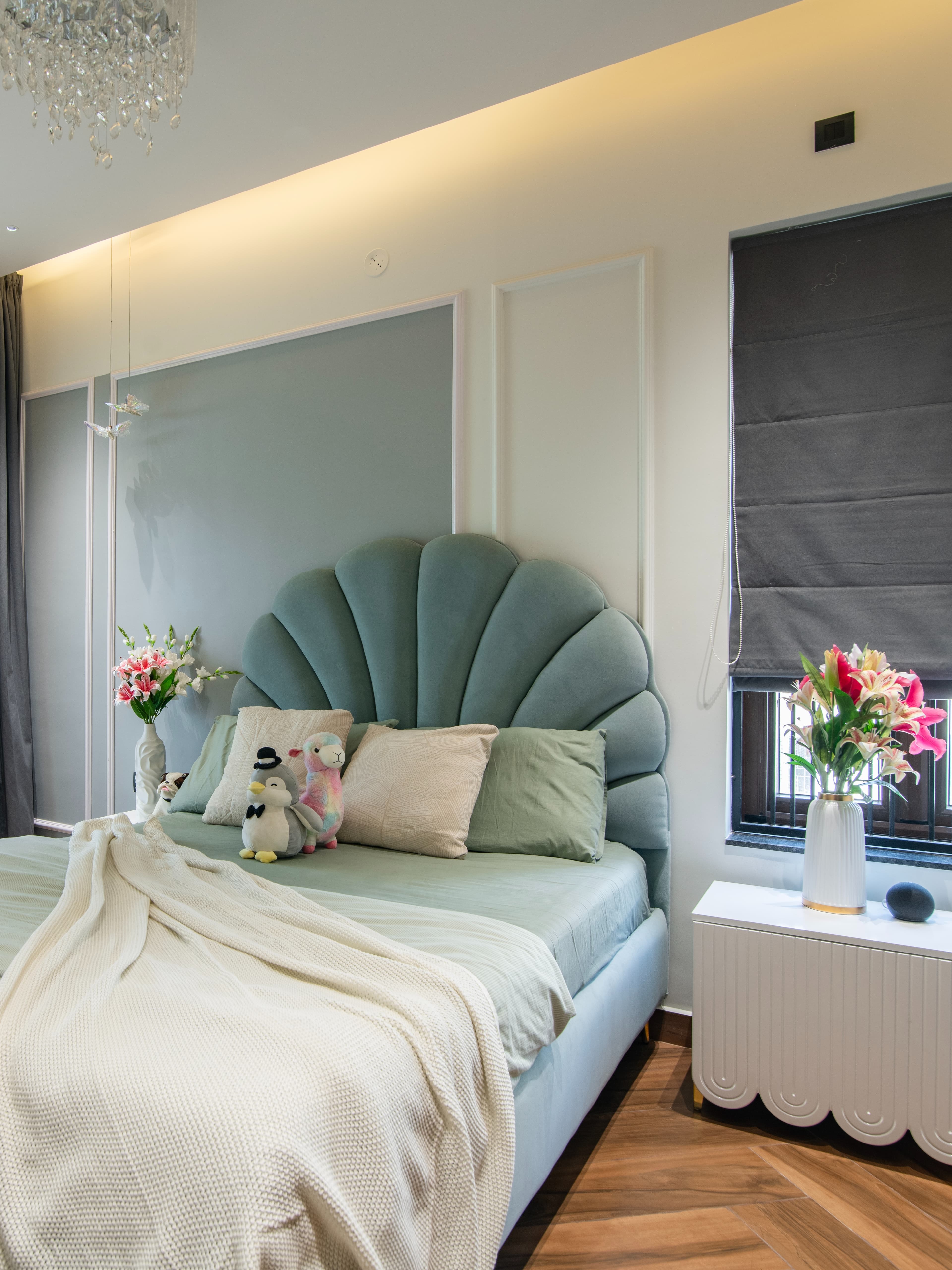 A chic and cozy bedroom crafted for the daughter