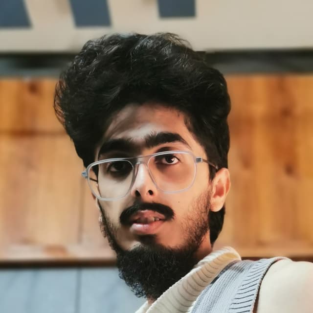 Abaan Kola