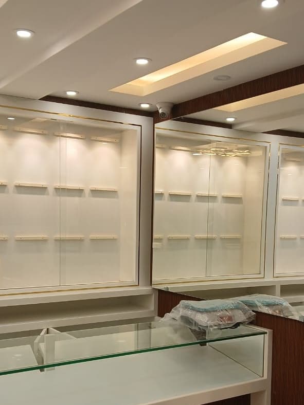 Storage cabinet