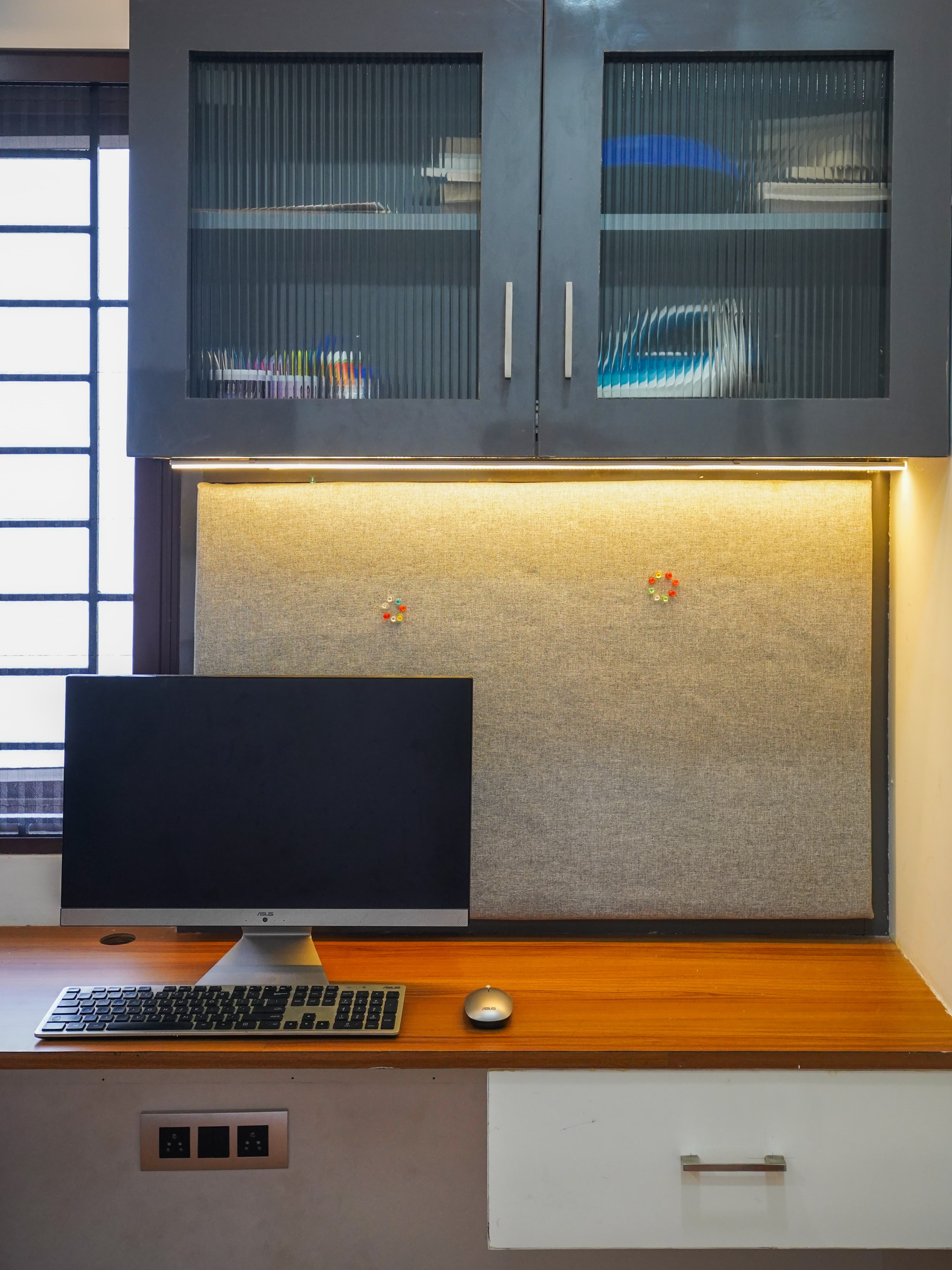 STUDY ROOM